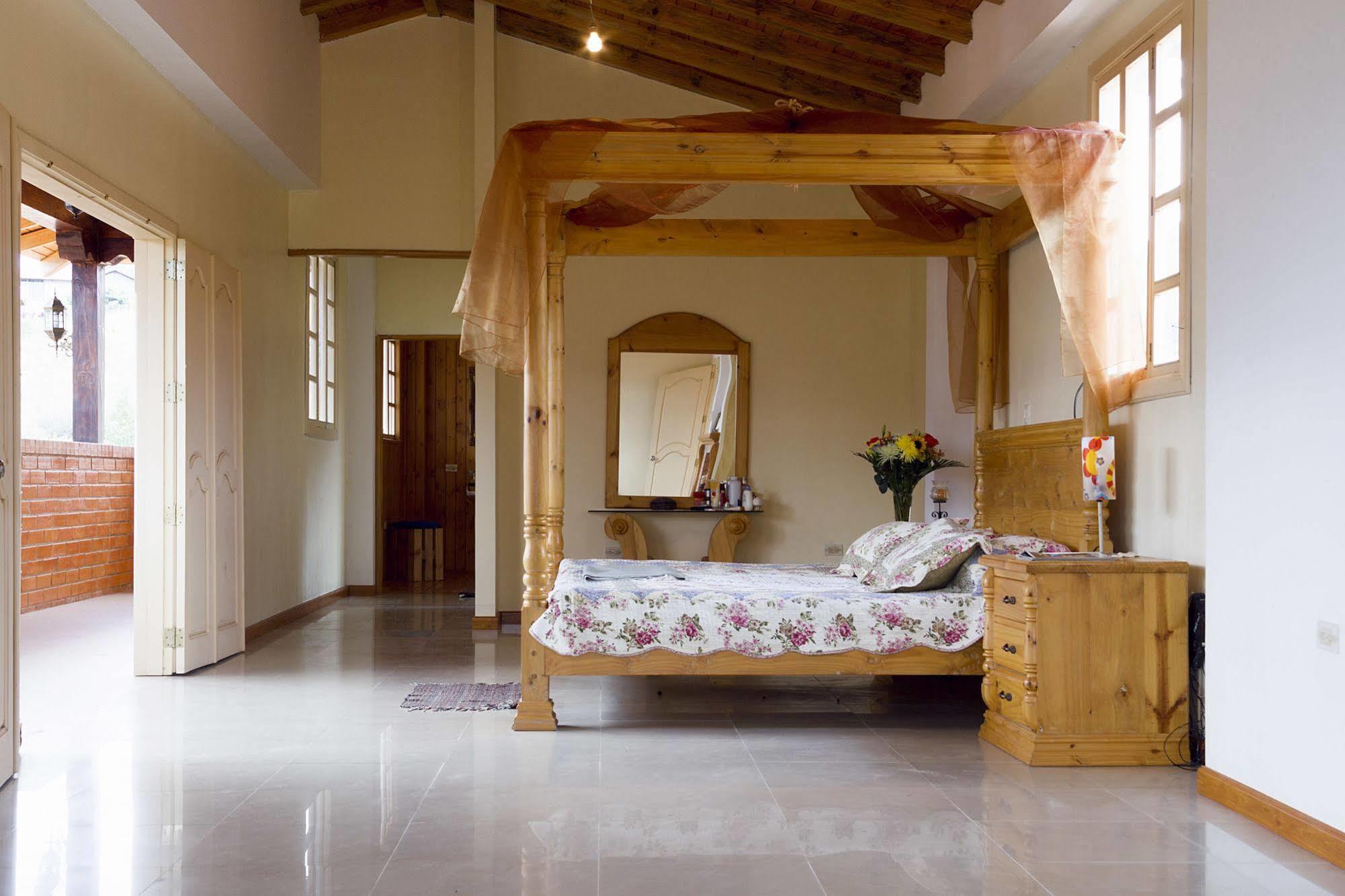 Villa Beatriz Lodge Vilcabamba Exterior photo